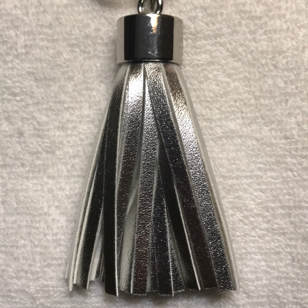 🚨CLOSET CLOSING🚨 Silver Tassel Keychain/Clip - Picture 5 of 5